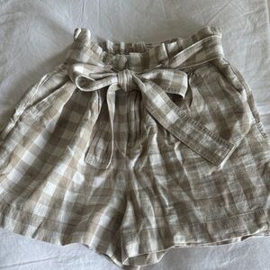 Paper bag linen belted shorts